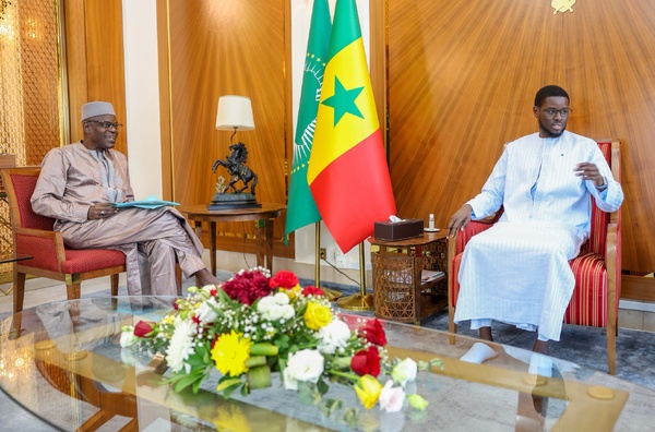 Le Président Diomaye Faye échange avec la CNTS/Forces du Changement sur les priorités du monde du travail Le Président Diomaye Faye échange avec la CNTS/Forces du Changement sur les priorités du monde du travail