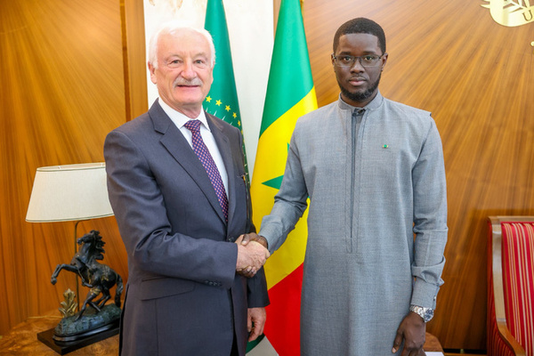Rencontre entre Diomaye Faye et Ilan Cockerill : Vers la mise en place d’une usine dédiée au traitement des minerais réfractaires Rencontre entre Diomaye Faye et Ilan Cockerill : Vers la mise en place d’une usine dédiée au traitement des minerais réfractaires