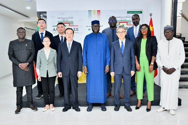 Le Sénégal et la Chine renforcent leur coopération stratégique lors d’une visite parlementaire de haut niveau Le Sénégal et la Chine renforcent leur coopération stratégique lors d’une visite parlementaire de haut niveau