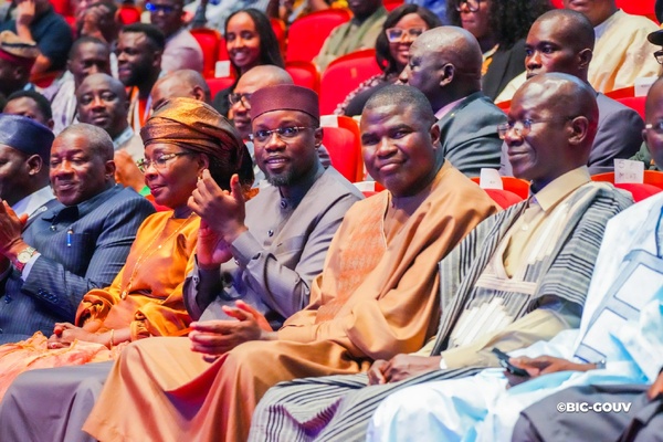 Ousmane Sonko ouvre la première édition d’ECOFEST à Dakar : un plaidoyer pour la culture comme moteur d’intégration et de paix Ousmane Sonko ouvre la première édition d’ECOFEST à Dakar : un plaidoyer pour la culture comme moteur d’intégration et de paix