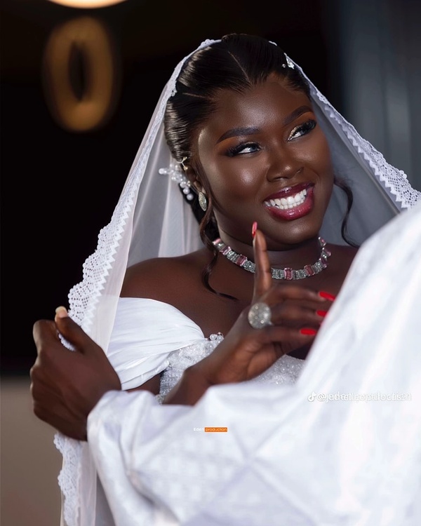 Heureux ménage à Sokhna Khadija Bator: Les images du mariage Heureux ménage à Sokhna Khadija Bator: Les images du mariage