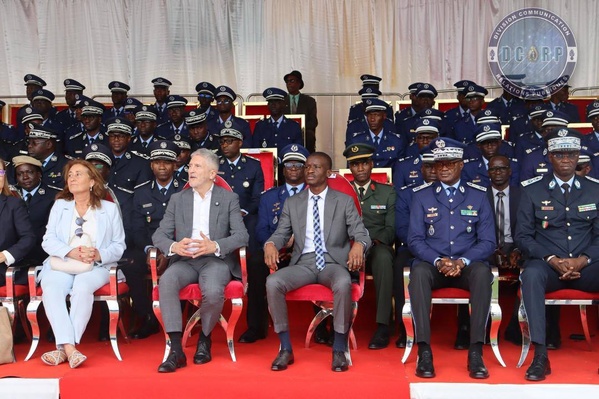 Migration irrégulière : l’Espagne dote la police et la gendarmerie sénégalaises de deux nouvelles vedettes Migration irrégulière : l’Espagne dote la police et la gendarmerie sénégalaises de deux nouvelles vedettes