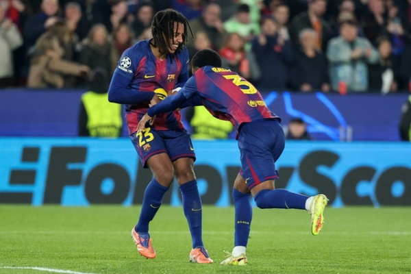 Le Barça, Bête Noire du Handicap: Jules Koundé Mène un Nouveau Remontada face à Francfort (2-1) Le Barça, Bête Noire du Handicap: Jules Koundé Mène un Nouveau Remontada face à Francfort (2-1)