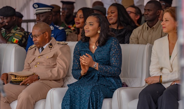 Santé Publique: La Première Dame Absa Faye inaugure le Centre de Transfusion Sanguine de Kaolack Santé Publique: La Première Dame Absa Faye inaugure le Centre de Transfusion Sanguine de Kaolack