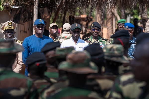 Fin d’année: Bassirou Diomaye Faye entre soutien aux Forces armées et compassion nationale après le drame de Joal