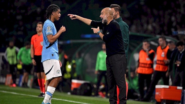 Premier League: Manchester City bute sur la défense de Sunderland, Tottenham hué à Brentford Premier League: Manchester City bute sur la défense de Sunderland, Tottenham hué à Brentford