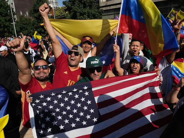 Vague de manifestations anti-guerre dans plus de 100 villes américaines Vague de manifestations anti-guerre dans plus de 100 villes américaines