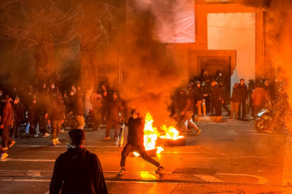 Crise en Iran : répression, sanctions américaines et risque d’escalade internationale Crise en Iran : répression, sanctions américaines et risque d’escalade internationale