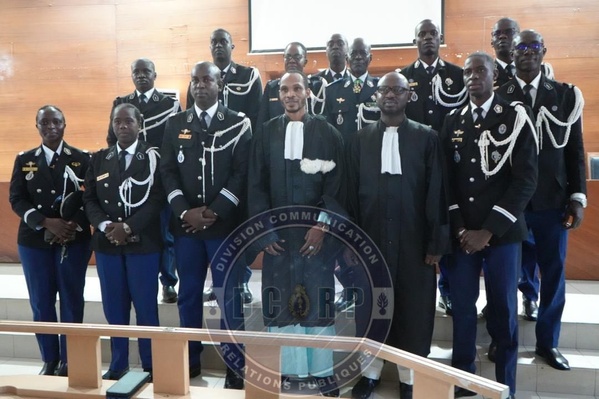 Justice militaire: 220 assesseurs et défenseurs prêtent serment à Dakar Justice militaire: 220 assesseurs et défenseurs prêtent serment à Dakar
