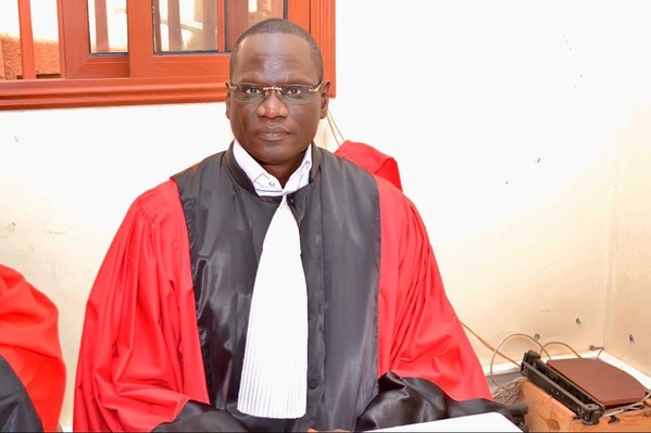 UCAD : Dr El Hadji Abdourahmane Diouf participe au jury d’une thèse sur le commerce multilatéral