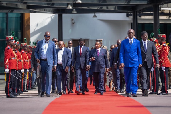 Visite officielle : le Président du Sénégal conclut son séjour en République du Congo sur une dynamique de partenariat renforcé Visite officielle : le Président du Sénégal conclut son séjour en République du Congo sur une dynamique de partenariat renforcé