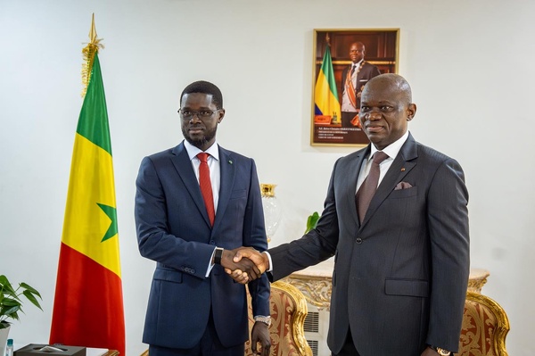 Diplomatie : Escale stratégique du Président Bassirou Diomaye Faye à Libreville Diplomatie : Escale stratégique du Président Bassirou Diomaye Faye à Libreville