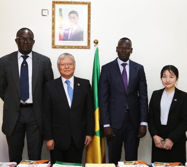 Coopération académique : l’Ambassadeur du Japon en visite de courtoisie à l’École nationale d’Administration Coopération académique : l’Ambassadeur du Japon en visite de courtoisie à l’École nationale d’Administration