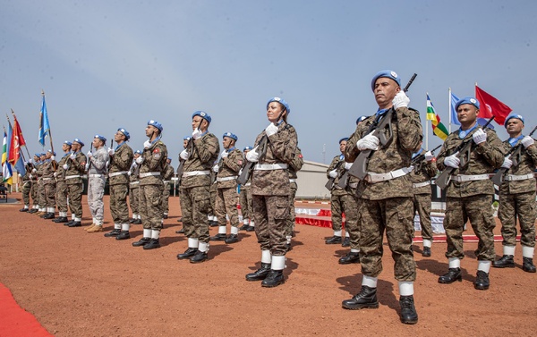 Centrafrique : 75 Casques bleus tunisiens décorés de la médaille de l’ONU pour leur engagement au sein de la MINUSCA