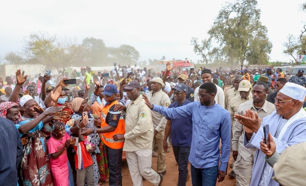 Tournée économique à Tambacounda : Le Président salue le « modèle Yellitaare », géant de la banane et champion de l’emploi