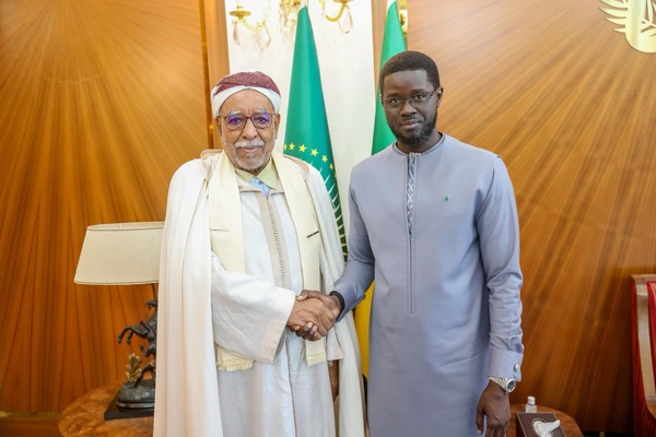 Diplomatie et Spiritualité : Le Chef de l'État reçoit le Khalife général mondial de la Tidjaniya