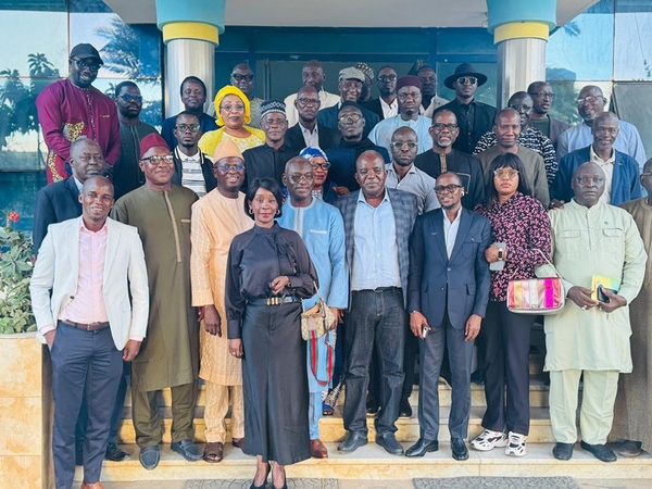 Unité de l'opposition: Le FDR et le PDS vers une alliance stratégique contre le pouvoir Unité de l'opposition: Le FDR et le PDS vers une alliance stratégique contre le pouvoir