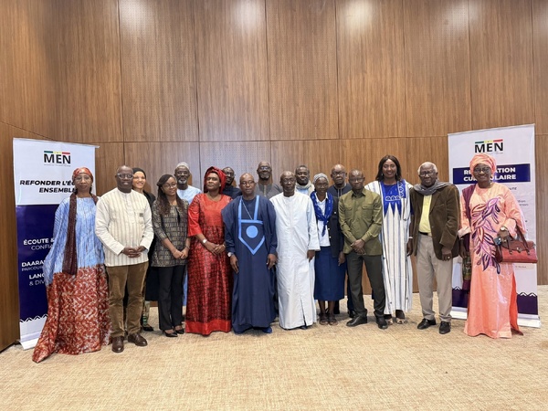 Transformation de l'École : Le Comité scientifique de la Refondation curriculaire entre en phase opérationnelle Transformation de l'École : Le Comité scientifique de la Refondation curriculaire entre en phase opérationnelle