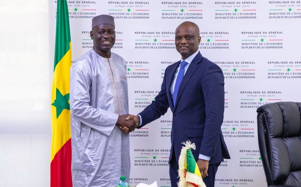 Abdourahmane Sarr reçu par le maire Abass Fall pour renforcer les investissements privés Abdourahmane Sarr reçu par le maire Abass Fall pour renforcer les investissements privés