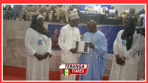 Tivaouane : 487 tablettes numériques distribuées aux directeurs d’écoles, chefs d’établissements et Serignes Daara