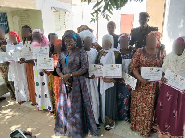 Tambacounda : 36 pensionnaires de la MAC reçoivent leurs diplômes pour une nouvelle vie professionnelle Tambacounda : 36 pensionnaires de la MAC reçoivent leurs diplômes pour une nouvelle vie professionnelle