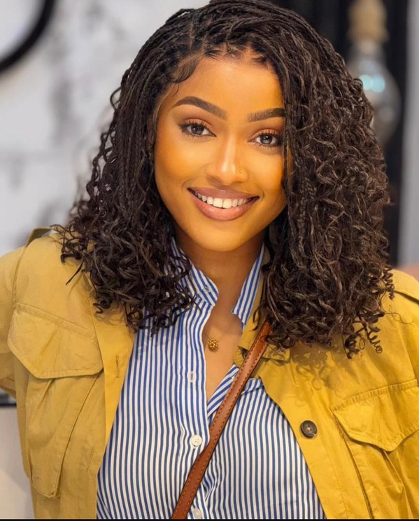 Eva Touré, l’élégance au naturel Eva Touré, l’élégance au naturel