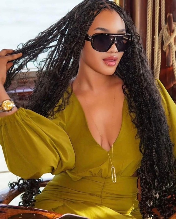 La star de « Fasséma » Sabel éblouit dans une combinaison chic (Photos) La star de « Fasséma » Sabel éblouit dans une combinaison chic (Photos)
