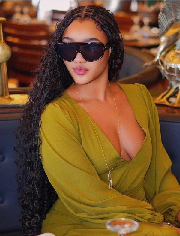 La star de « Fasséma » Sabel éblouit dans une combinaison chic (Photos) La star de « Fasséma » Sabel éblouit dans une combinaison chic (Photos)