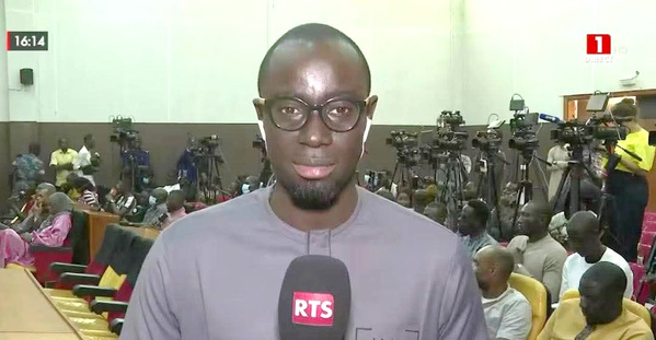 Alerte: Le journaliste Pape Biram Bigué Ndiaye arrêté en plein point de presse du Procureur Alerte: Le journaliste Pape Biram Bigué Ndiaye arrêté en plein point de presse du Procureur