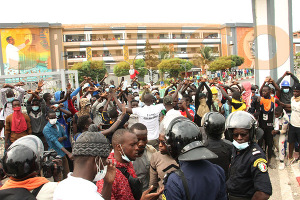 UCAD: réouverture progressive des campus sociaux à partir du 26 février UCAD: réouverture progressive des campus sociaux à partir du 26 février
