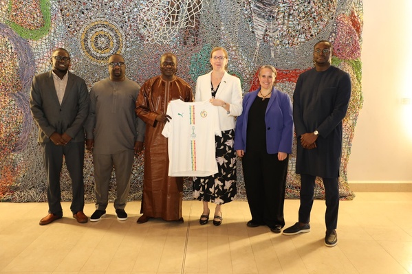 Mondial 2026: Abdoulaye Fall reçu à l’Ambassade des États-Unis à Dakar Mondial 2026: Abdoulaye Fall reçu à l’Ambassade des États-Unis à Dakar