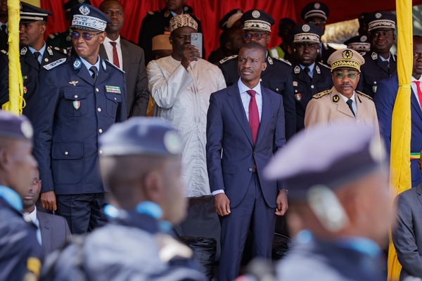 Sécurité : le Ministre de l'Intérieur inaugure le commissariat de Dalifort-Foirail et salue la vigilance citoyenne Sécurité : le Ministre de l'Intérieur inaugure le commissariat de Dalifort-Foirail et salue la vigilance citoyenne