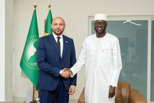Diplomatie Parlementaire : El Malick Ndiaye reçoit le Secrétaire général de l’OEACP
