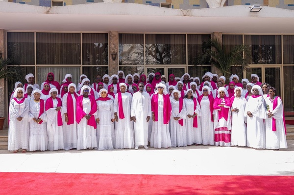 Le Chef de l’État a reçu ce vendredi l’Amicale des femmes de la Présidence à l’occasion du 08 Mars Le Chef de l’État a reçu ce vendredi l’Amicale des femmes de la Présidence à l’occasion du 08 Mars