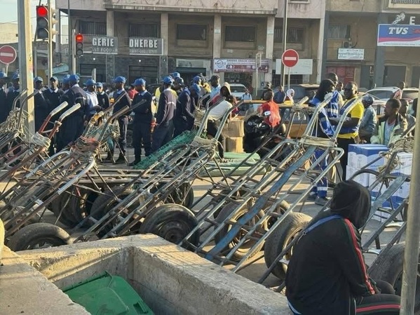 Rufisque: le préfet interdit le stationnement des « pousse-pousse » autour du marché central Rufisque: le préfet interdit le stationnement des « pousse-pousse » autour du marché central