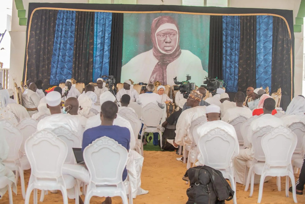 Yoff Layène : l’exposition « Au nom de la lumière » entre mémoire, foi et transmission Yoff Layène : l’exposition « Au nom de la lumière » entre mémoire, foi et transmission