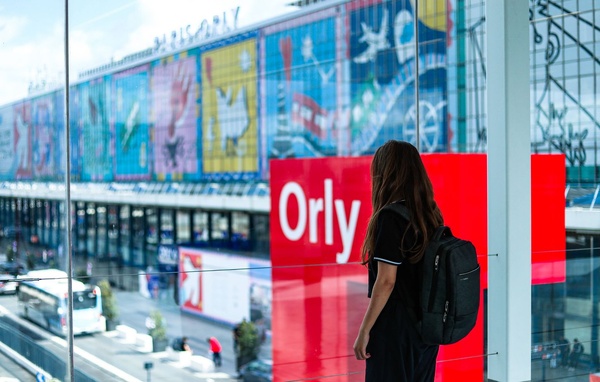 Aéroport d’Orly: Un vol EasyJet frôle l'incident après des tirs de mortier d’artifice
