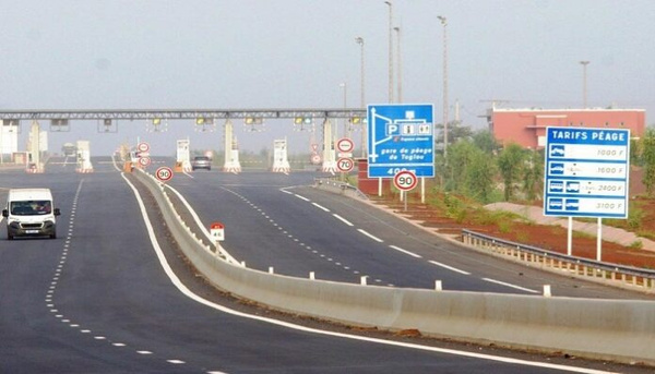 Autoroutes au Sénégal : l’état accélère les travaux et annonce une nouvelle régulation Autoroutes au Sénégal : l’état accélère les travaux et annonce une nouvelle régulation
