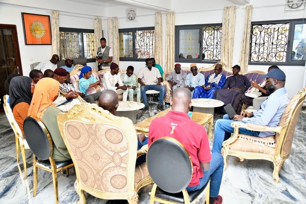 Politique : El Malick Ndiaye enregistre une vague de ralliements pour PASTEF dans le Djolof Politique : El Malick Ndiaye enregistre une vague de ralliements pour PASTEF dans le Djolof