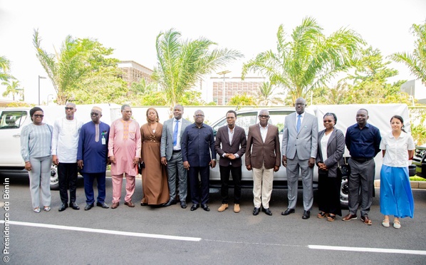 Éducation: Le Gouvernement du Bénin renforce le suivi pédagogique avec 16 nouveaux véhicules Éducation: Le Gouvernement du Bénin renforce le suivi pédagogique avec 16 nouveaux véhicules