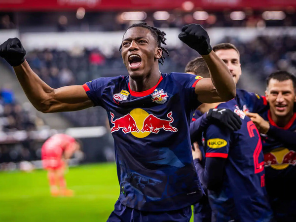 Dortmund mise sur sa pépite : Kovac encense Joane Gadou avec un parallèle fort Dortmund mise sur sa pépite : Kovac encense Joane Gadou avec un parallèle fort