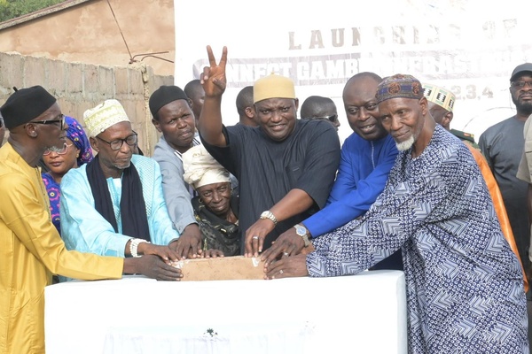Infrastructures: Le Président Adama Barrow lance un projet national de 1 500 km de routes pour transformer la Gambie Infrastructures: Le Président Adama Barrow lance un projet national de 1 500 km de routes pour transformer la Gambie