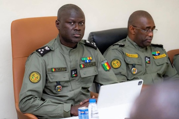 Douanes sénégalaises : En visite à Louga, le DGD muscle le maillage territorial et félicite ses troupes Douanes sénégalaises : En visite à Louga, le DGD muscle le maillage territorial et félicite ses troupes