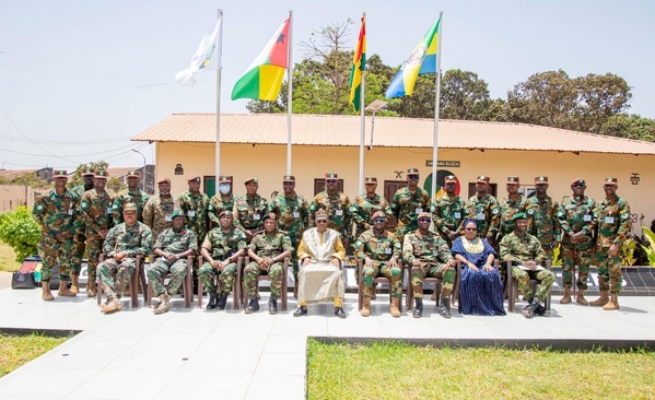 Stabilisation en Guinée-Bissau : La CEDEAO mène une inspection stratégique des contingents du Sénégal, du Nigeria et du Ghana Stabilisation en Guinée-Bissau : La CEDEAO mène une inspection stratégique des contingents du Sénégal, du Nigeria et du Ghana