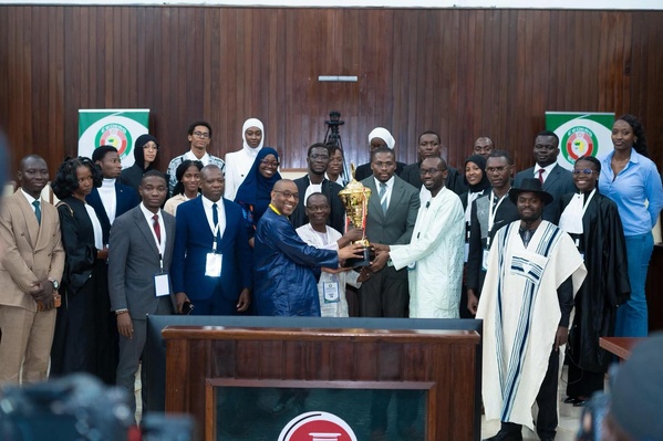 Excellence académique : L’UCAD triomphe au Concours de plaidoirie de la Cour de Justice de la CEDEAO à Dakar Excellence académique : L’UCAD triomphe au Concours de plaidoirie de la Cour de Justice de la CEDEAO à Dakar