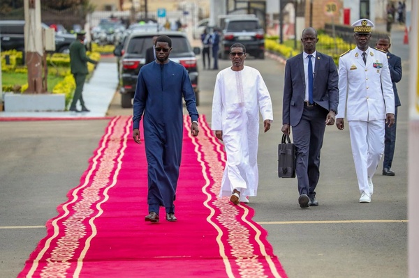 Sénégal - Bénin : Bassirou Diomaye Faye reçoit Romuald Wadagni à Dakar pour dynamiser l'axe économique et politique Sénégal - Bénin : Bassirou Diomaye Faye reçoit Romuald Wadagni à Dakar pour dynamiser l'axe économique et politique