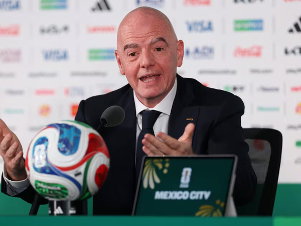 Mondial 2026 : « Relaxez-vous », lance Gianni Infantino face à l’expulsion de l’arbitre somalien et à la flambée du prix des billets