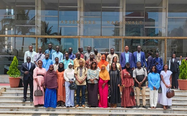 Dakar : L'Assemblée nationale ouvre ses portes aux auditeurs du CHEDS pour renforcer la culture citoyenne et sécuritaire Dakar : L'Assemblée nationale ouvre ses portes aux auditeurs du CHEDS pour renforcer la culture citoyenne et sécuritaire