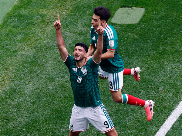 Le Mexique dompte l’Afrique du Sud (2-0) au Stade Azteca lors d’un match d’ouverture historique et électrique Le Mexique dompte l’Afrique du Sud (2-0) au Stade Azteca lors d’un match d’ouverture historique et électrique