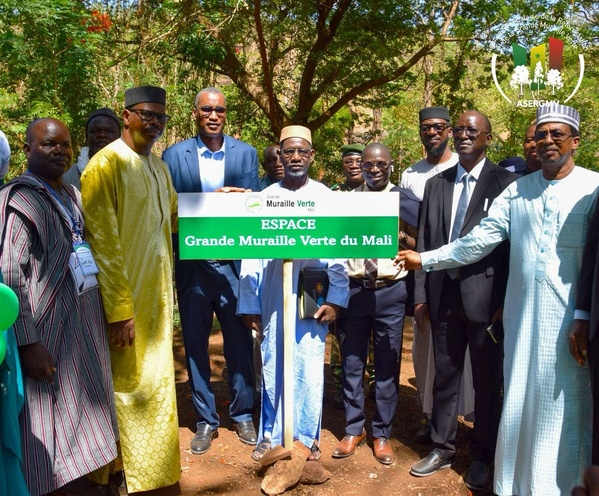 Climat : Le Dr Sékouna Diatta expose le modèle sénégalais de reforestation au Salon de la Grande Muraille Verte au Mali Climat : Le Dr Sékouna Diatta expose le modèle sénégalais de reforestation au Salon de la Grande Muraille Verte au Mali